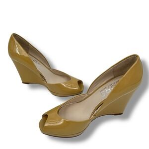 KORS Michael Kors Women's 8M Beige Patent Leather Peep Toe Wedge Heels Pumps